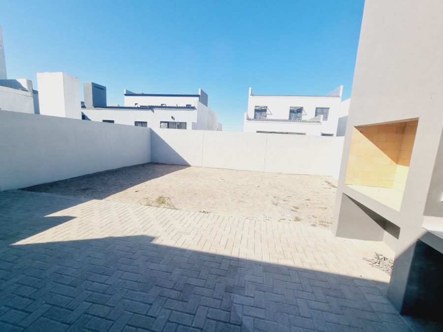 4 Bedroom Property for Sale in Sandown Western Cape
